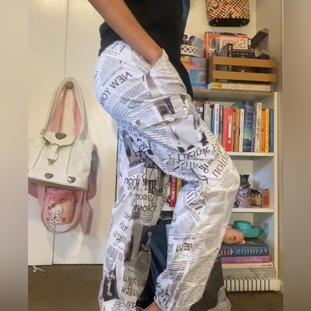 Fashion newspaper print jogger style cargo pants with elastic on hem
